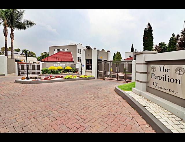 3 BEDROOM TOWNHOUSE FOR SALE IN DOWERGLEN EXT 4
